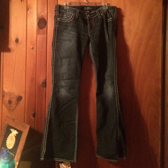 Dark-washed Silver Jeans