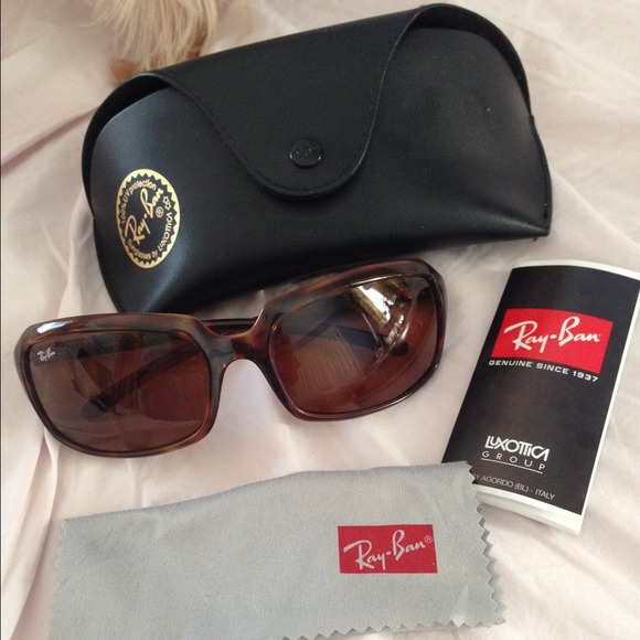 ***SOLD*****Ray ban sunglasses - Picture 2 of 3