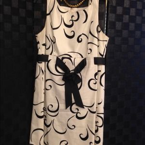 White and black dress with tie built in