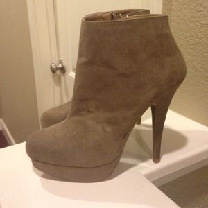 ALDO Booties 6.5