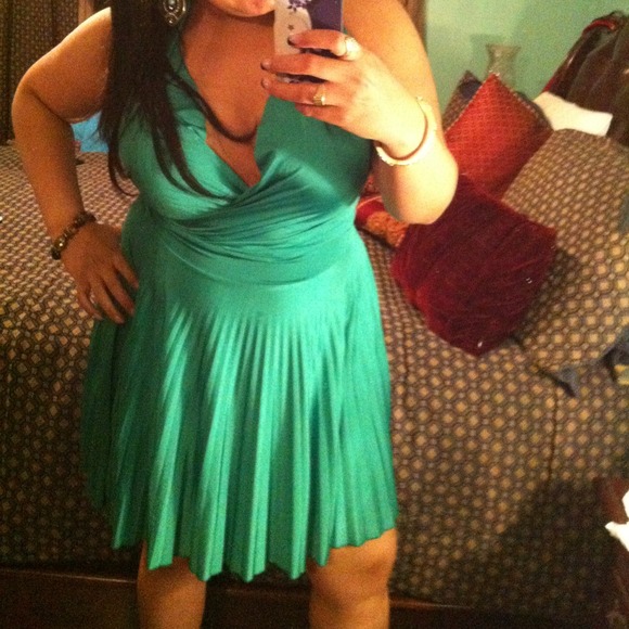 Elegant green dress