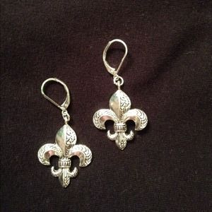 💵Sold on eBay💵Sterling Fleur de Lis Earrings