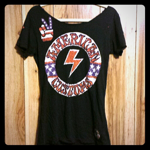 Buckle Affliction tshirt.