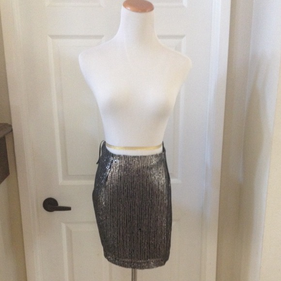 Sequined black skirt