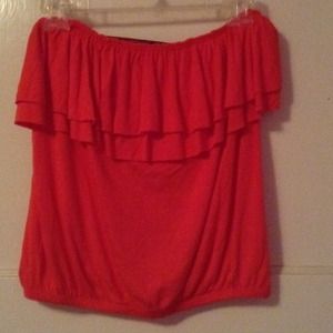 New strapless pink shirt with an open back