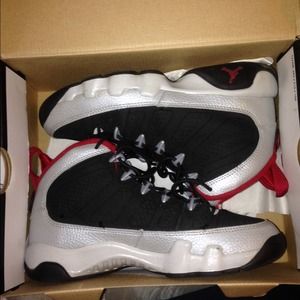 Jordan 9; Kilroy