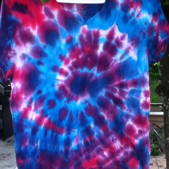 Tops - Tie dye shirt