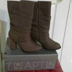Cute brown boots