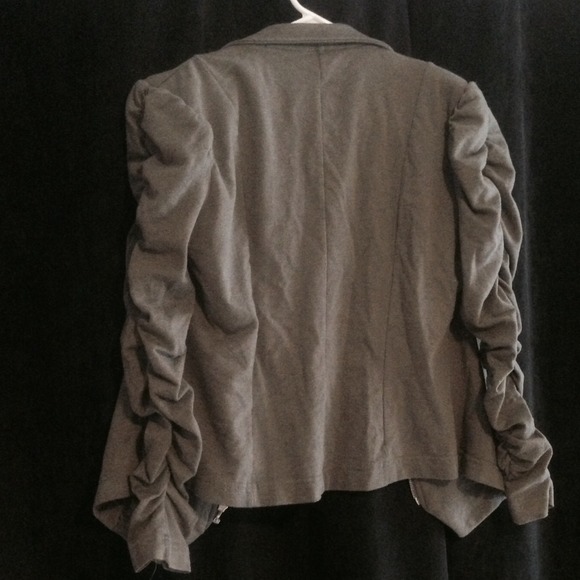 ⚡️Grey Rouched Sleeve Jacket - Picture 3 of 3