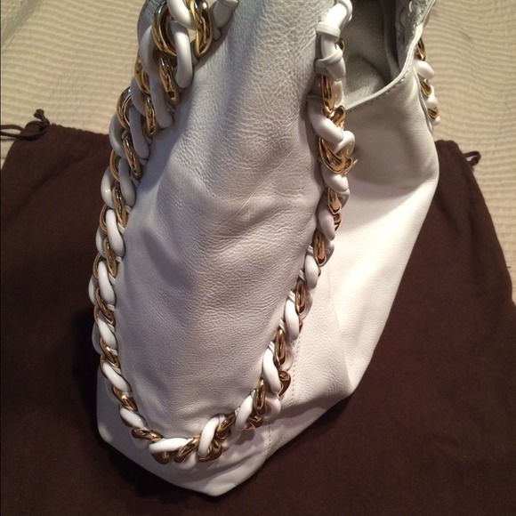 Michael Kors 💯authentic leather bag. - Picture 4 of 8