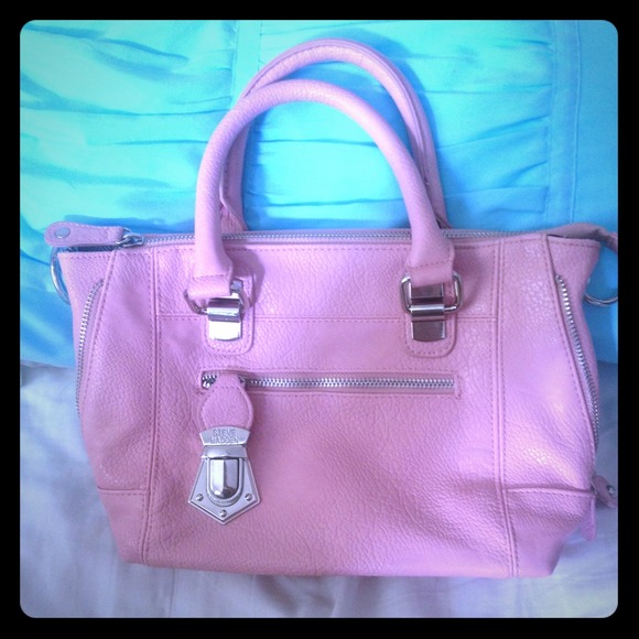 Light pink Steve Madden vintag cross/hangbag