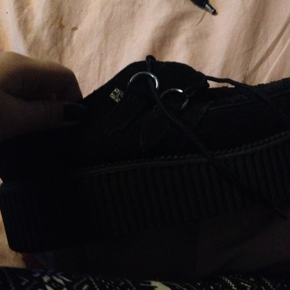 Black T.U.K creepersπ½ - Picture 3 of 4