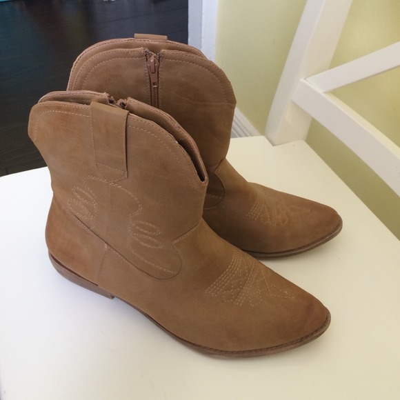 Distressed Cowboy Boots
