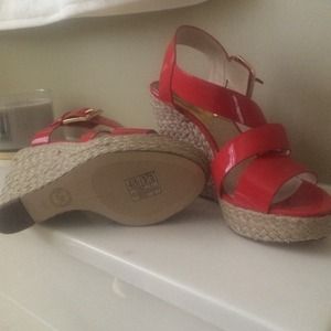 New Michael Kors Shoe (NWOB)