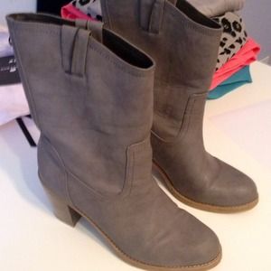 grey boots