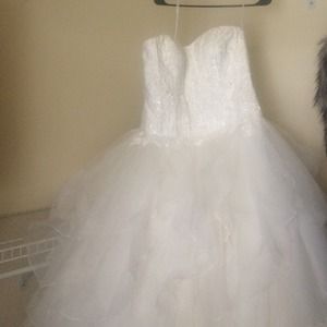 Authentic Oleg Cassini Wedding Dress