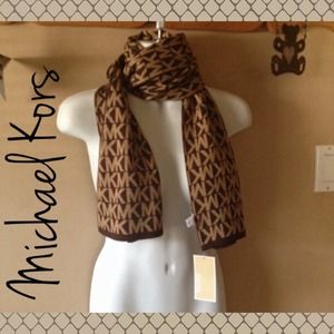 Michael kors scarf