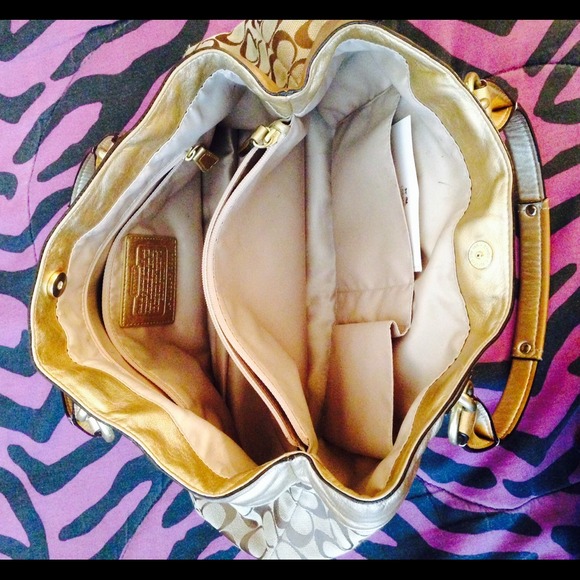 Coach Handbag! - Picture 2 of 3