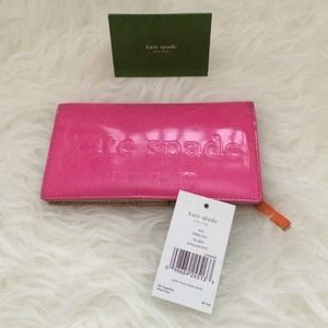 kate spade NY Stacy big apple gifting pink wallet
