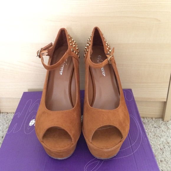 Brown studded peep toe heels