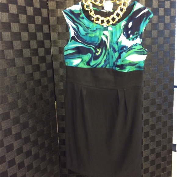 SALE!!💥Dress, black bottom-colorful top section. - Picture 1 of 3