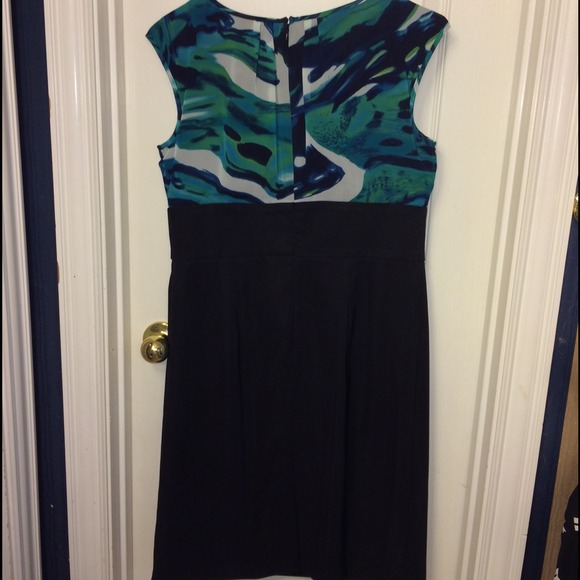 SALE!!💥Dress, black bottom-colorful top section. - Picture 3 of 3