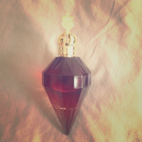 Katy perry killer queen 🎀 ON HOLD 🎀