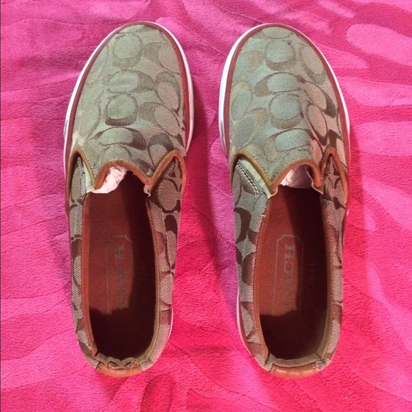 Coach Monogram Slides