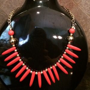 NWOT coral necklace n earring set