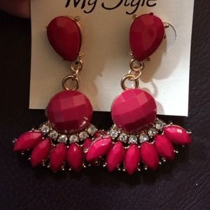 NWOT. Hot pink Fun earrings