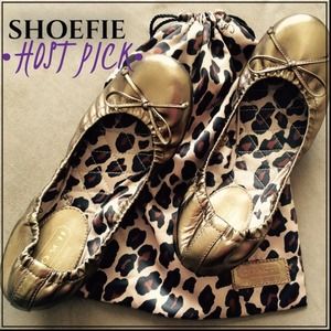 🎉HP🎉 COACH Metallic/Gold Leopard Ballet Flats