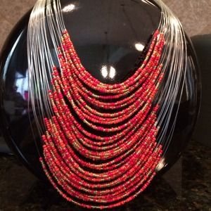 NWOT .. Gorgeous colors coral necklace