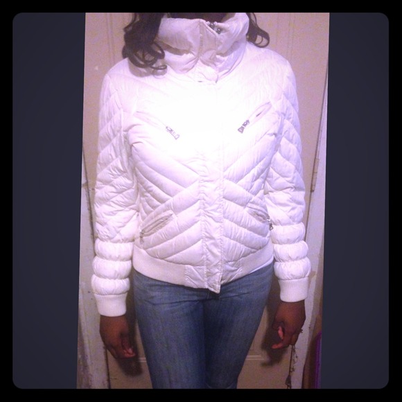 Guess puff coat ❤️❤️