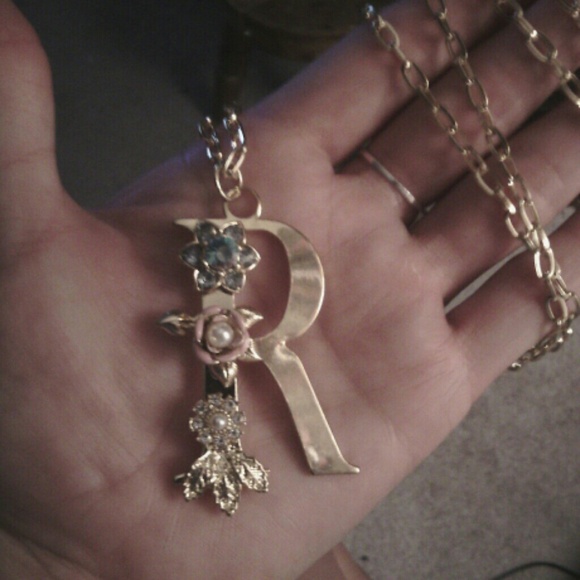 Traded Necklace and sweat bundle