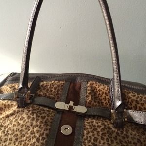 Leopard GUESS Purse FREE leopard scarf