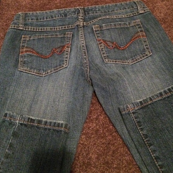 Jeans - Picture 2 of 2