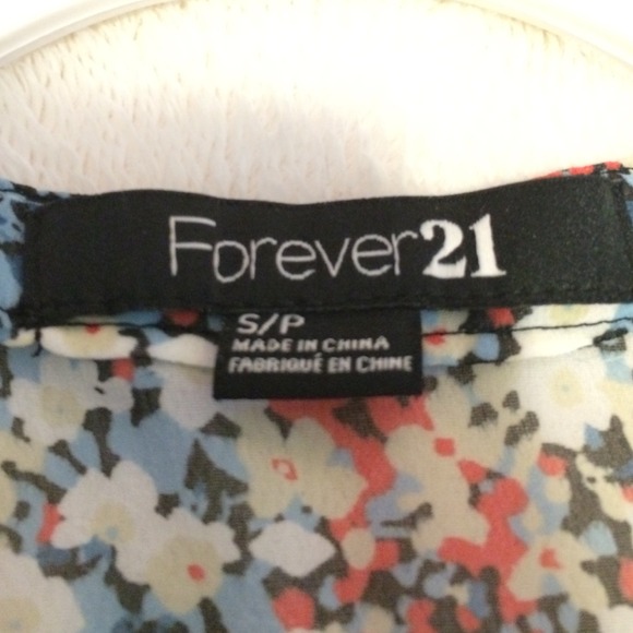 Sheer floral blouse - Picture 3 of 3