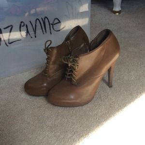 Brown High hells short boots
