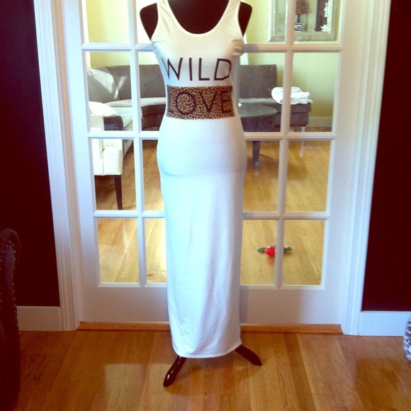 Dresses & Skirts - ❤️LOVE Chelsey DRESS & PURSE