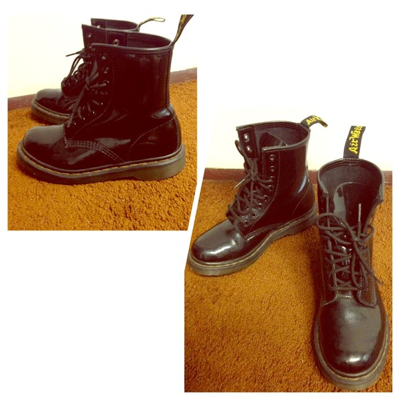 Black DR MARTENS.