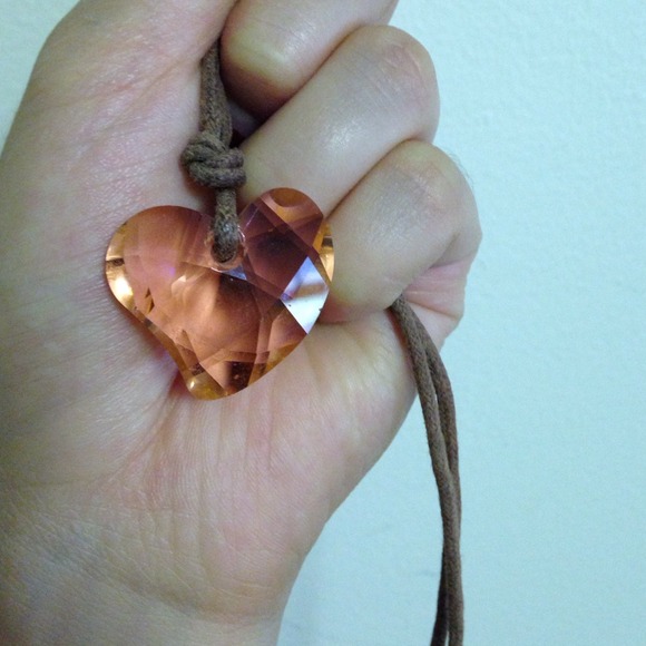 Swarovski heart necklace in rose - Picture 2 of 3