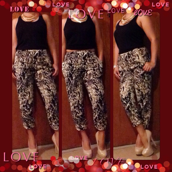Sold🔸New Listing🔸Cheetah Harem Pants - Picture 2 of 2