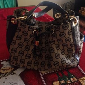👜 Michael Kors Purse 👜