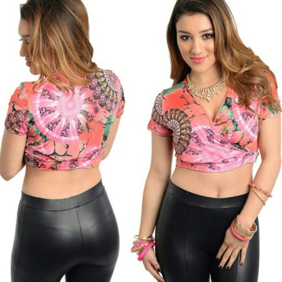 Crop top sm/ med/ lrg