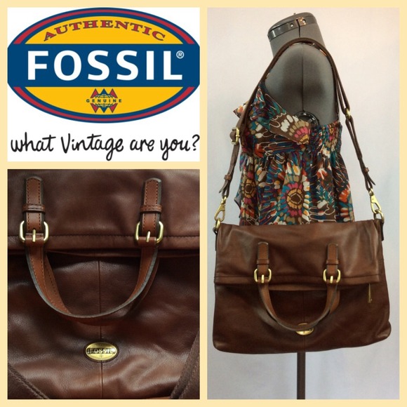 Fossil Handbags - Fossil 💕💯Authentic Fossil Explorer Tote ZB5258💕
