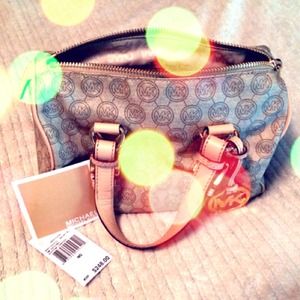 Reserved ❤️BNWT Michael Kors Satchel