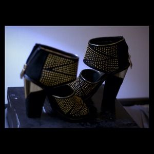 Dolce vita gold heel sandals