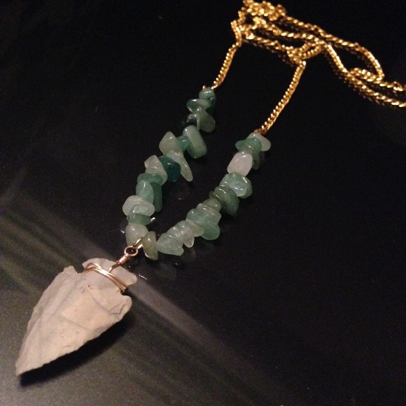 Arrowhead necklace