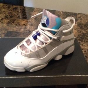 JORDAN 6 rings, size 3, good condition