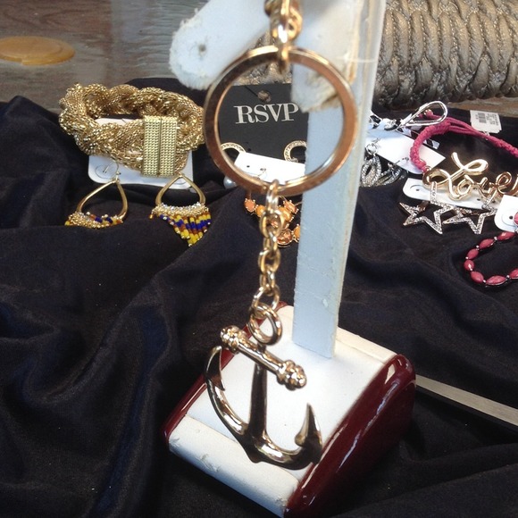 New Gold-Tone Keychain